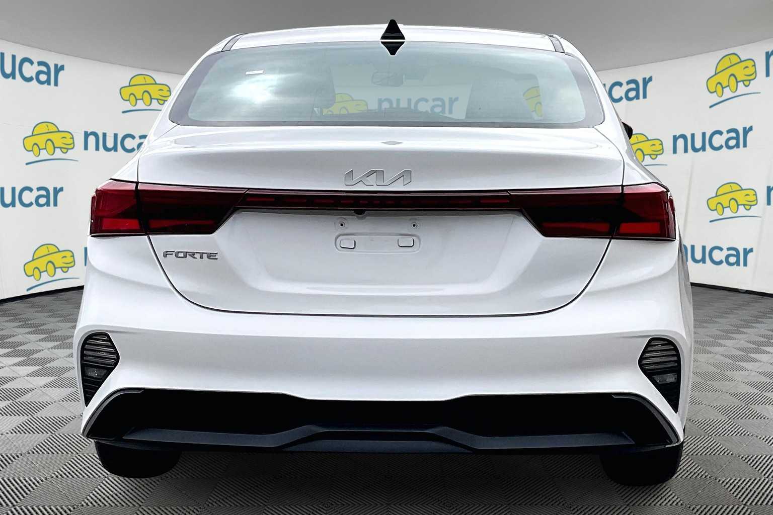 2022 Kia Forte LXS - Photo 5