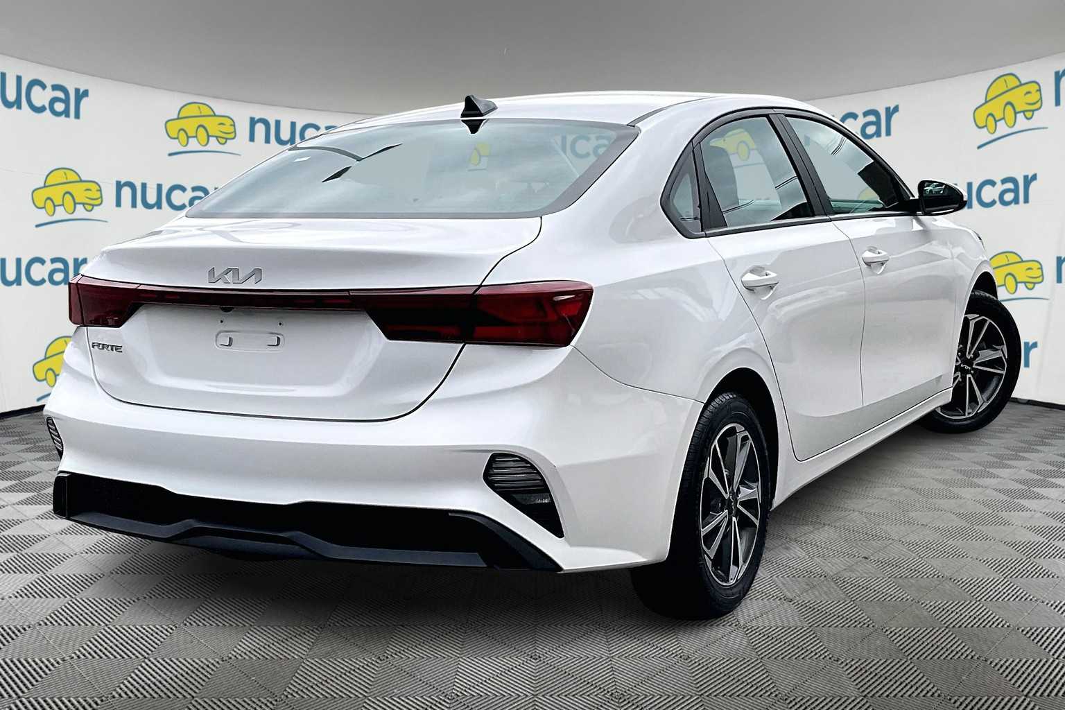2022 Kia Forte LXS - Photo 6