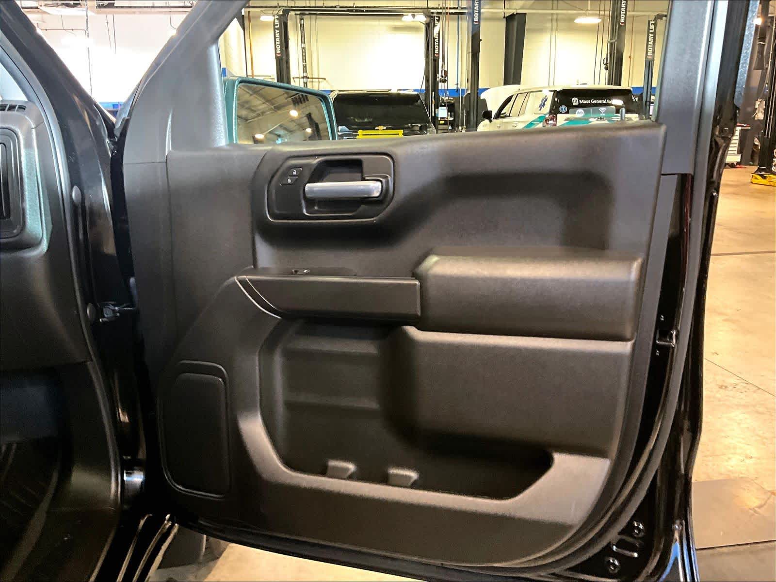 2024 Chevrolet Silverado 1500 Custom - Photo 12