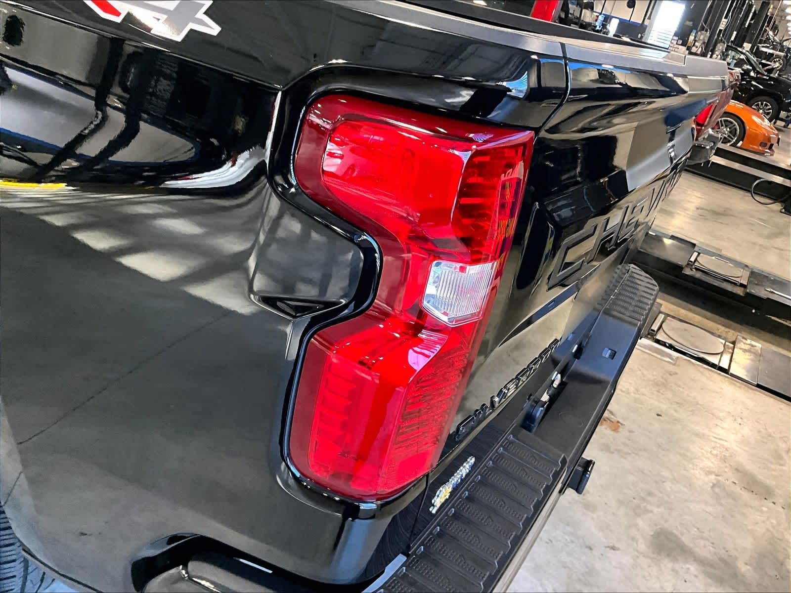 2024 Chevrolet Silverado 1500 Custom - Photo 35