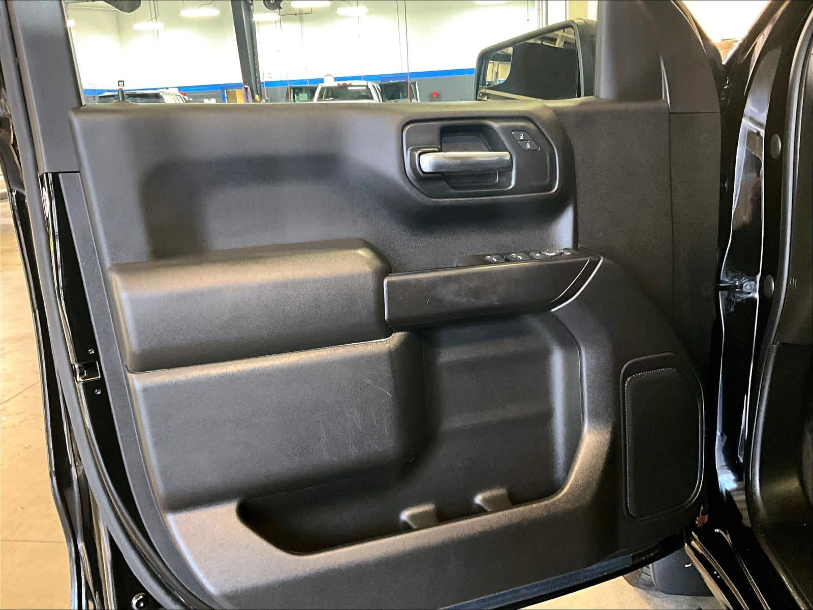 2024 Chevrolet Silverado 1500 Custom - Photo 9