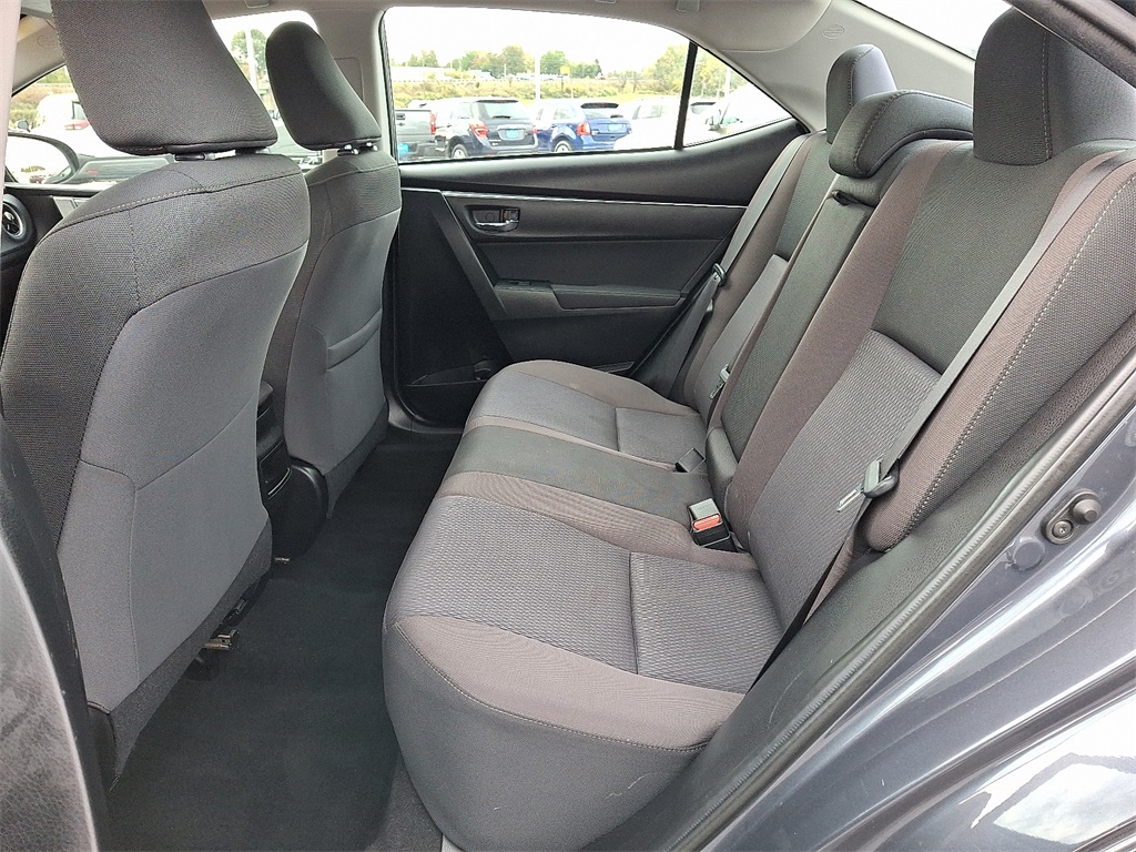 2018 Toyota Corolla LE - Photo 11
