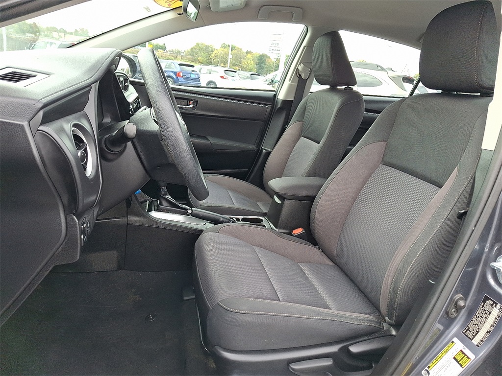 2018 Toyota Corolla LE - Photo 14