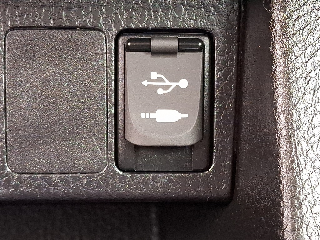 2018 Toyota Corolla LE - Photo 23