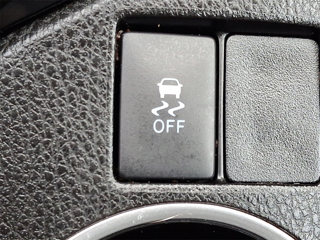 2018 Toyota Corolla LE - Photo 24