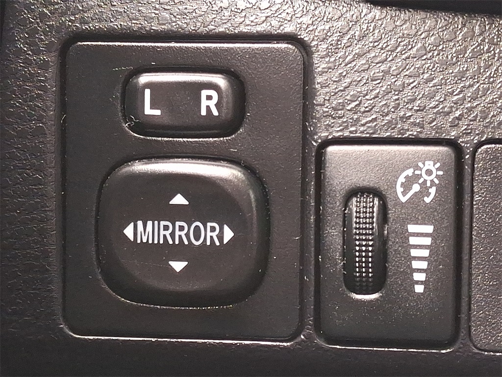 2018 Toyota Corolla LE - Photo 25