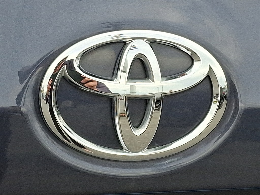 2018 Toyota Corolla LE - Photo 28