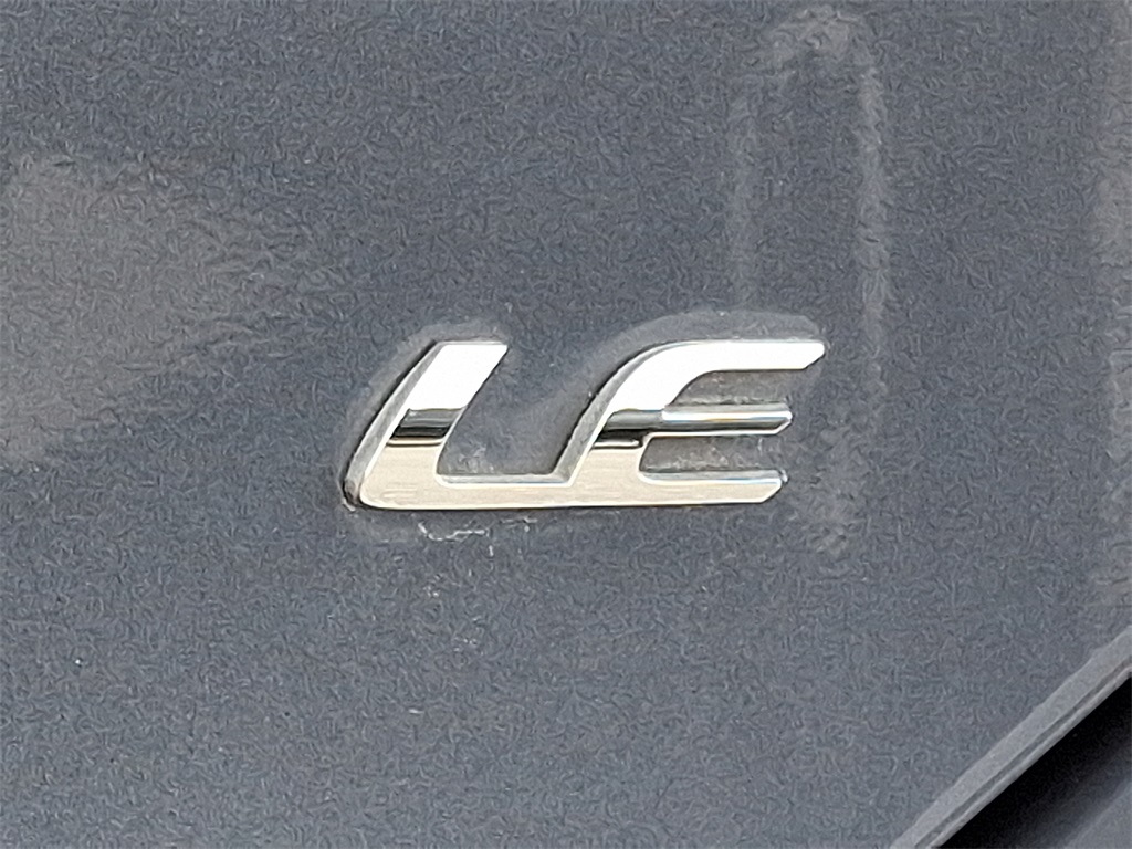 2018 Toyota Corolla LE - Photo 29
