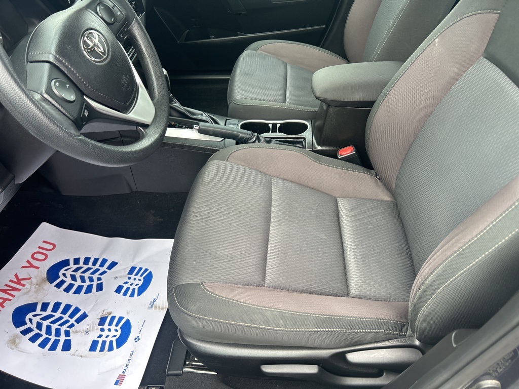 2018 Toyota Corolla LE - Photo 10