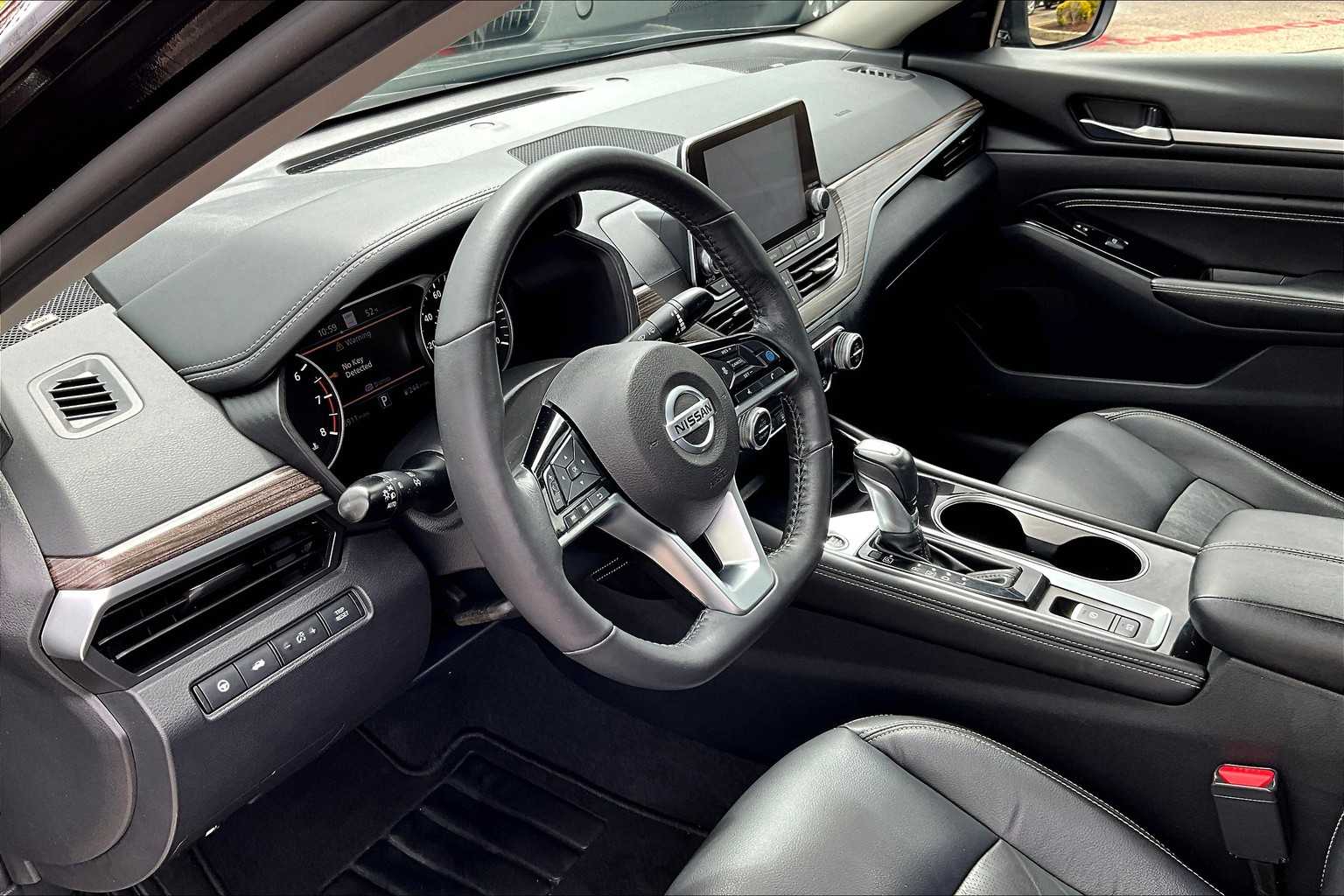 2022 Nissan Altima 2.5 SL - Photo 8