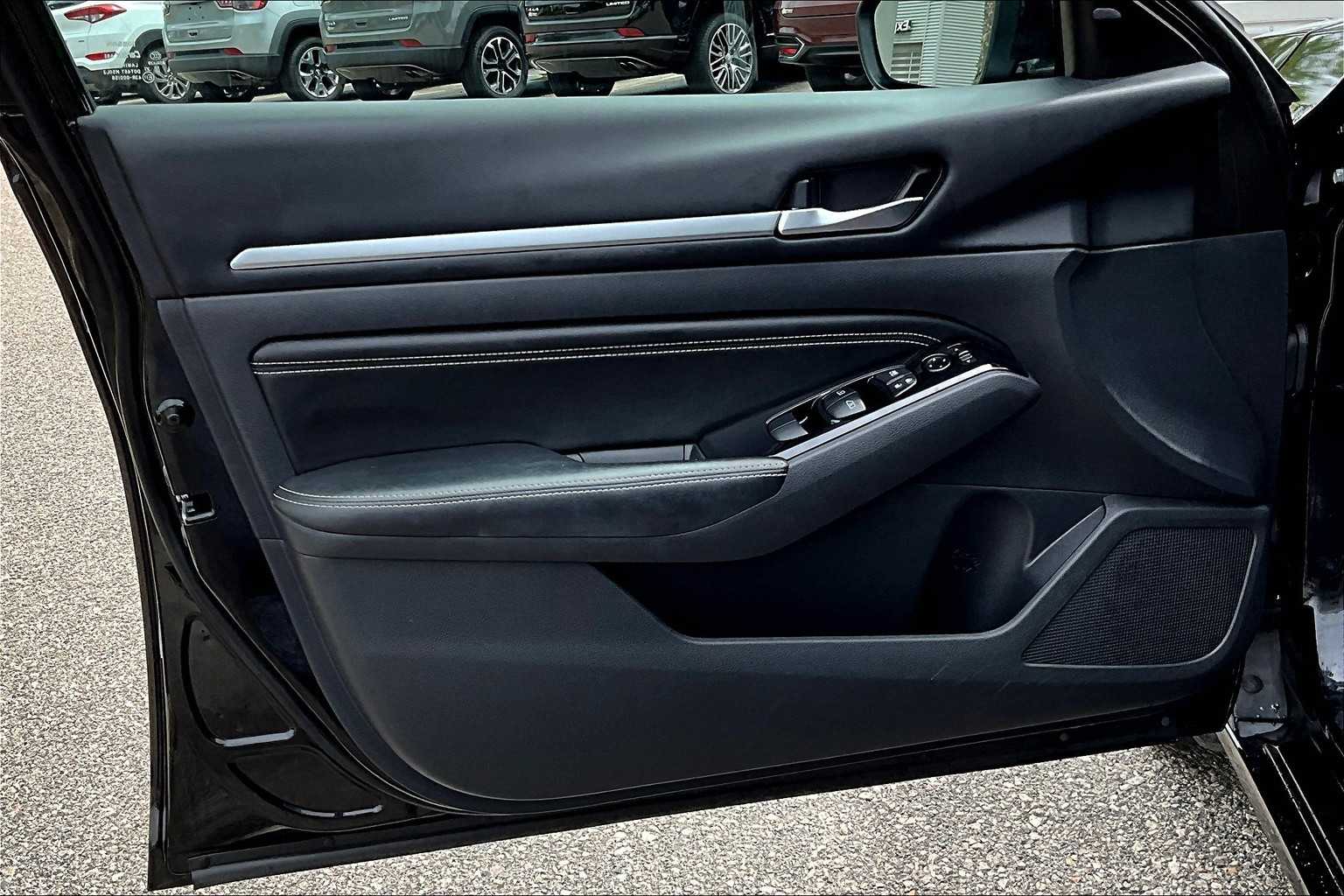 2022 Nissan Altima 2.5 SL - Photo 9