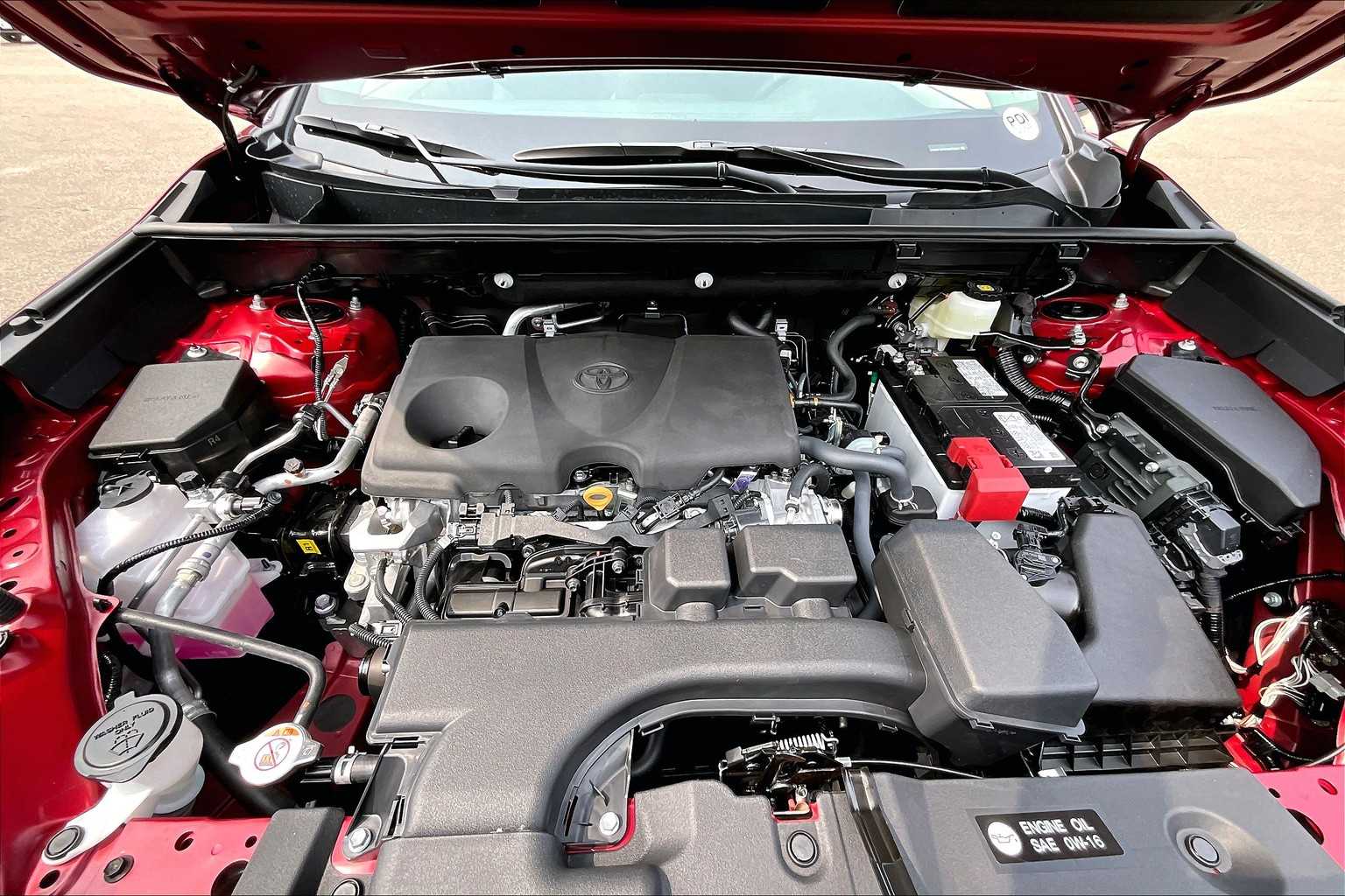 2025 Toyota RAV4 XLE - Photo 16
