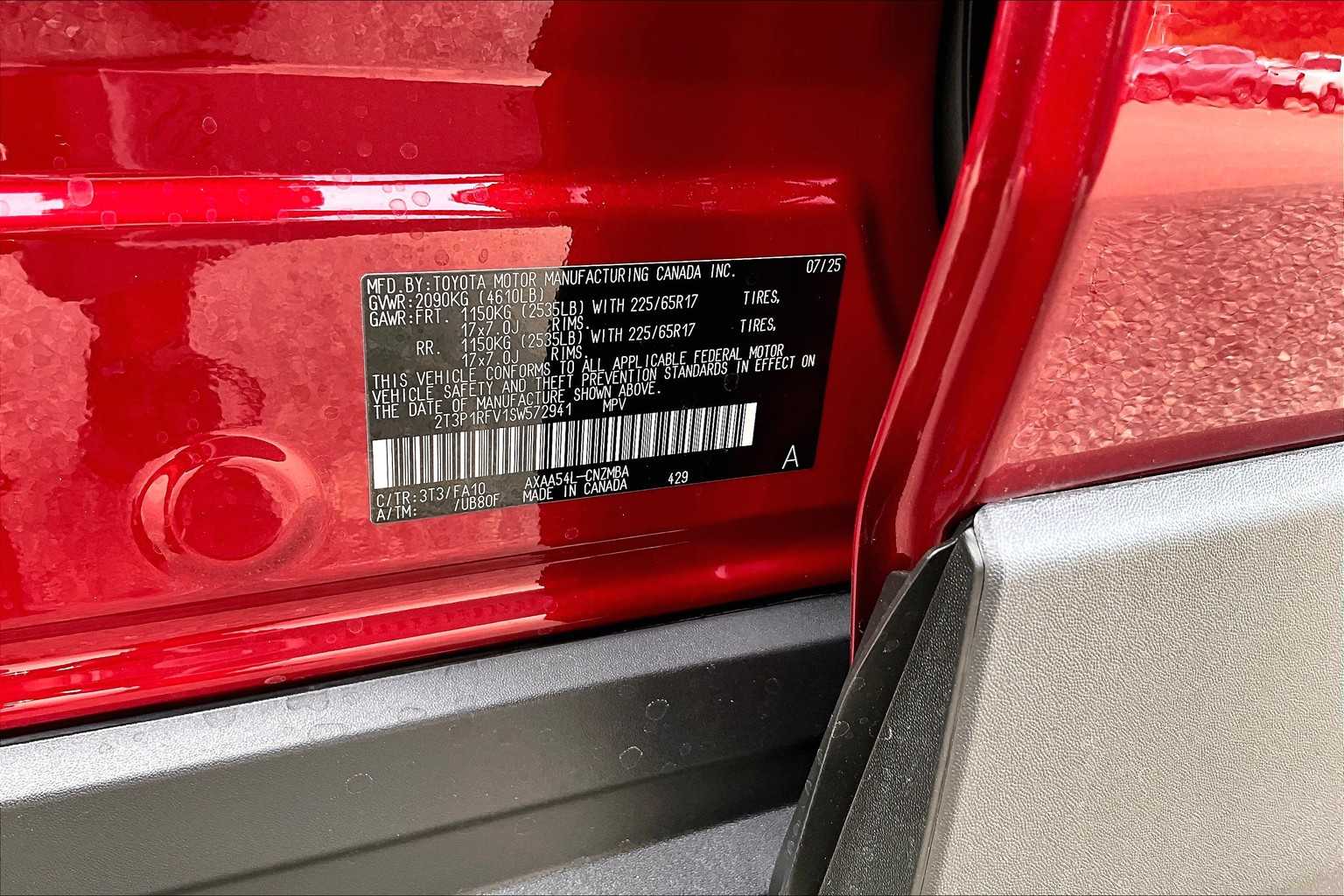 2025 Toyota RAV4 XLE - Photo 17