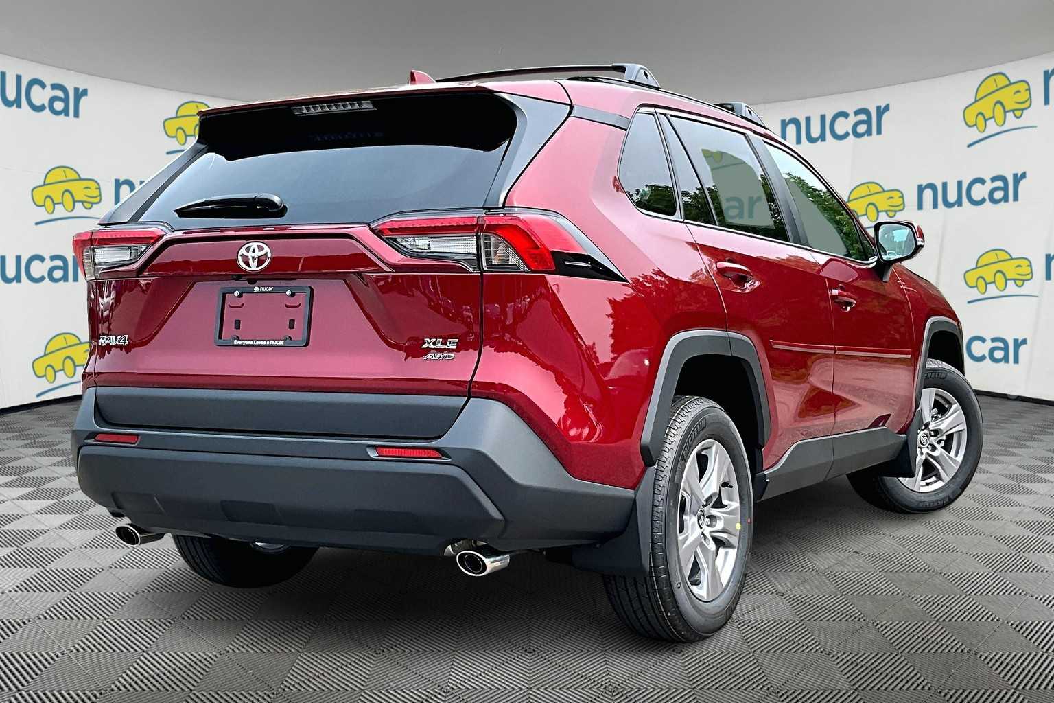 2025 Toyota RAV4 XLE - Photo 7