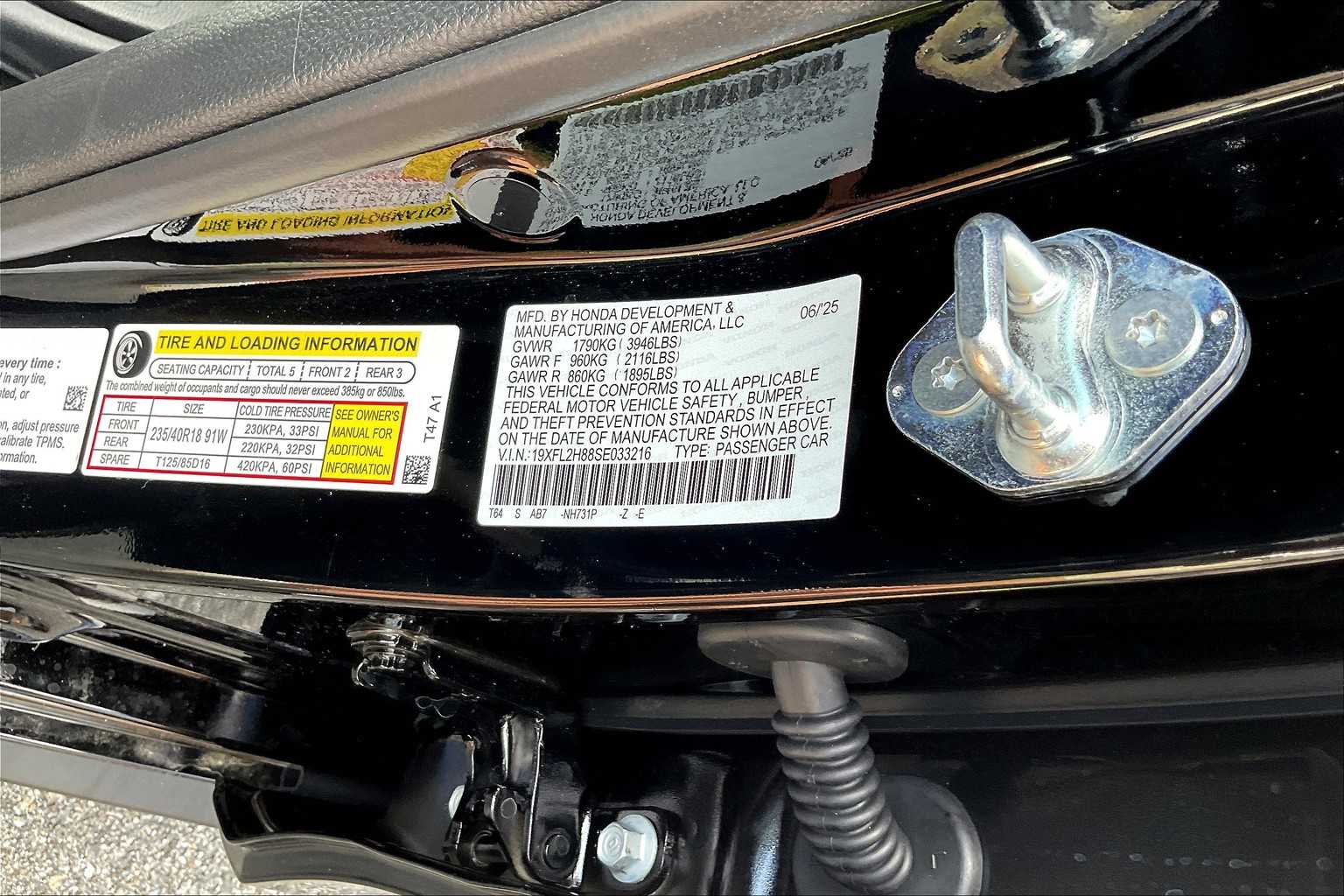 2025 Honda Civic Hatchback Sport - Photo 18