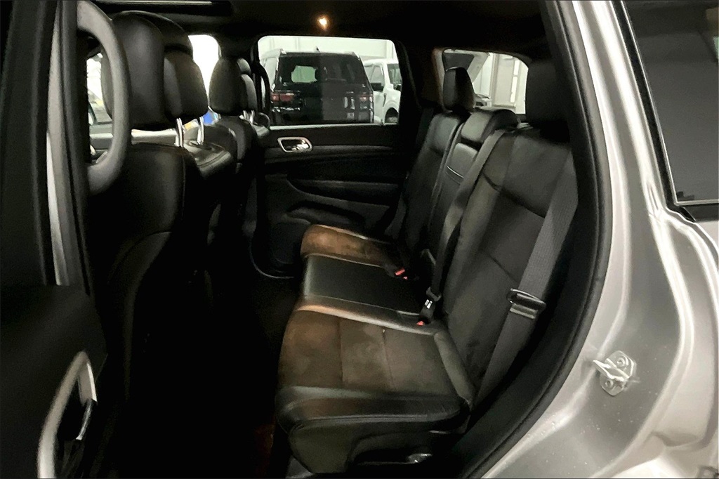 2020 Jeep Grand Cherokee Altitude - Photo 15