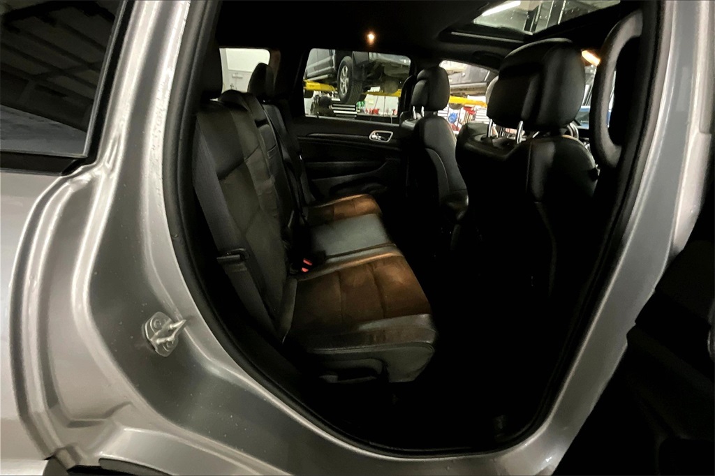 2020 Jeep Grand Cherokee Altitude - Photo 16