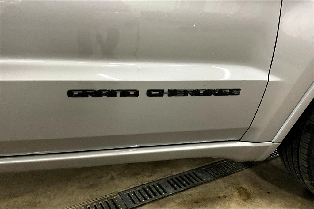 2020 Jeep Grand Cherokee Altitude - Photo 28