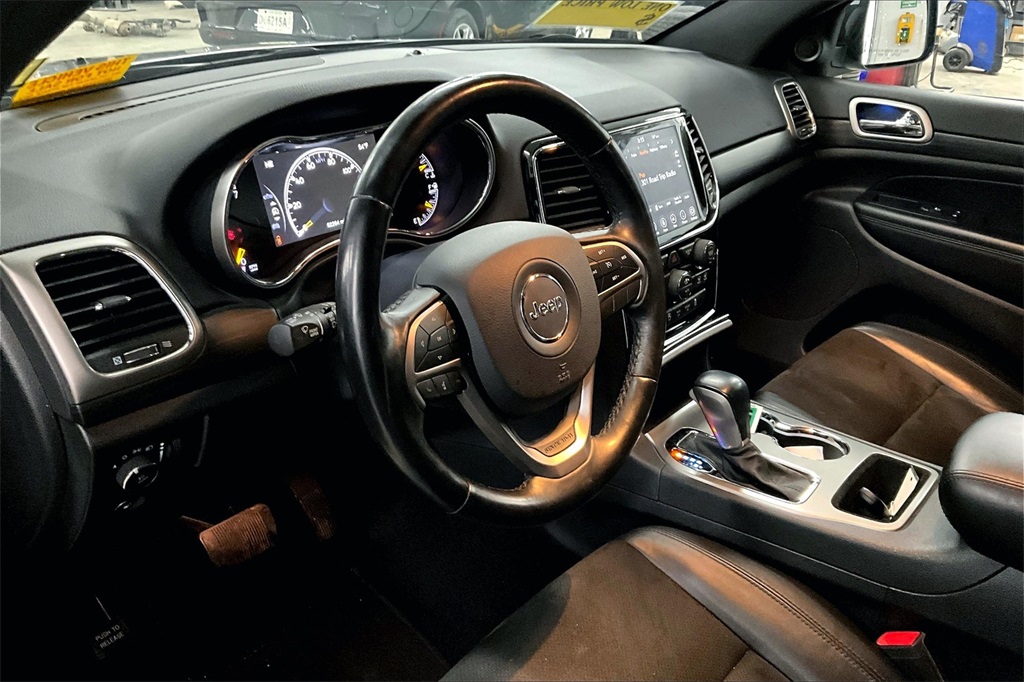 2020 Jeep Grand Cherokee Altitude - Photo 8