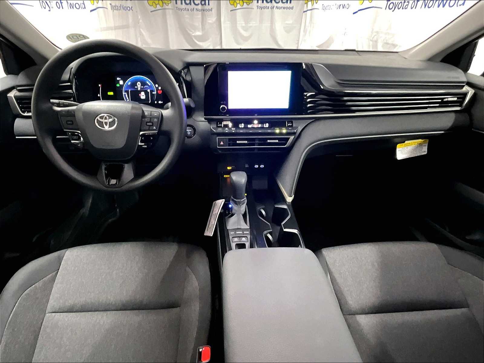 2026 Toyota Camry LE - Photo 12