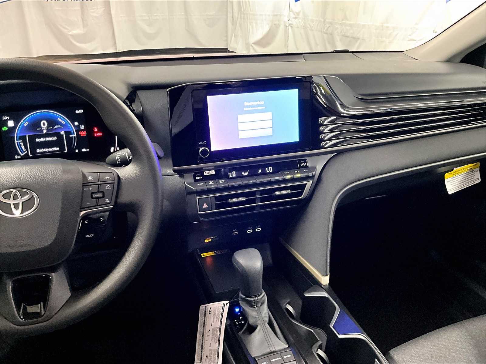 2026 Toyota Camry LE - Photo 13