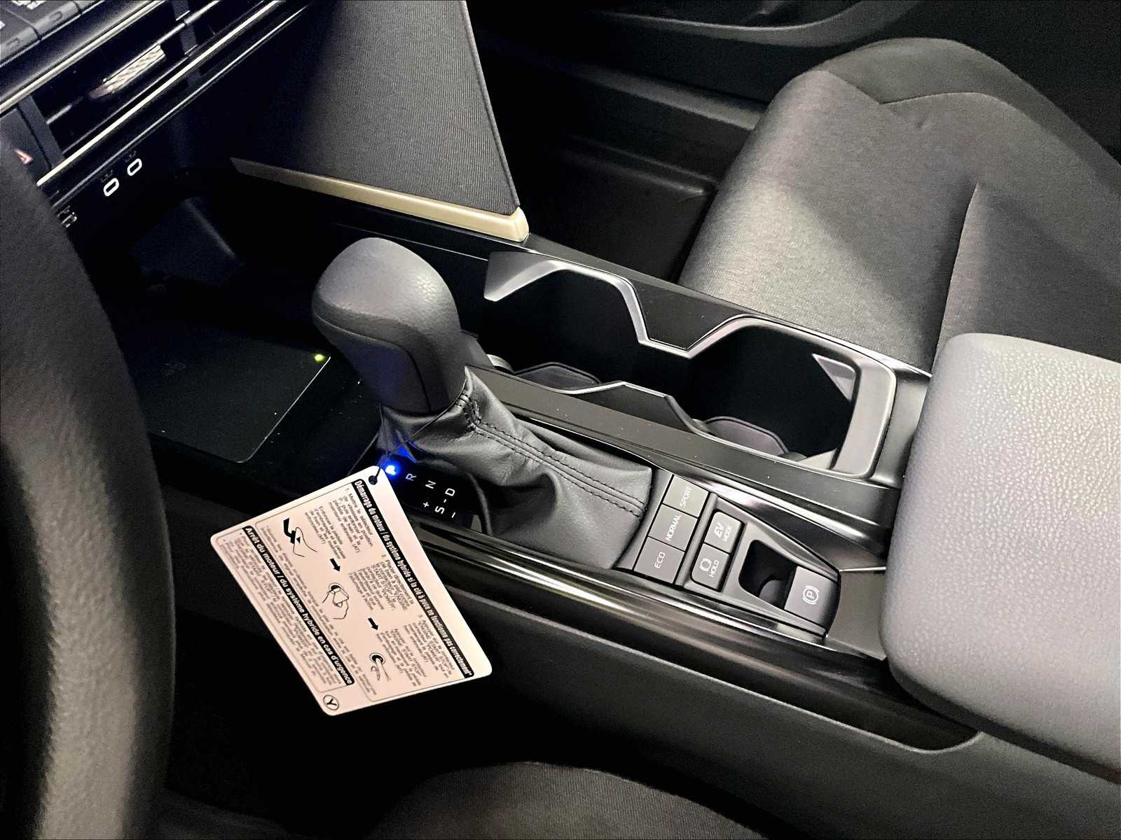 2026 Toyota Camry LE - Photo 14