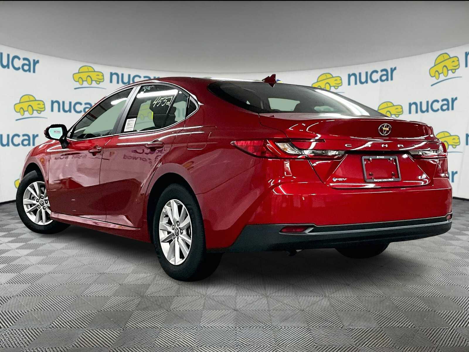 2026 Toyota Camry LE - Photo 5