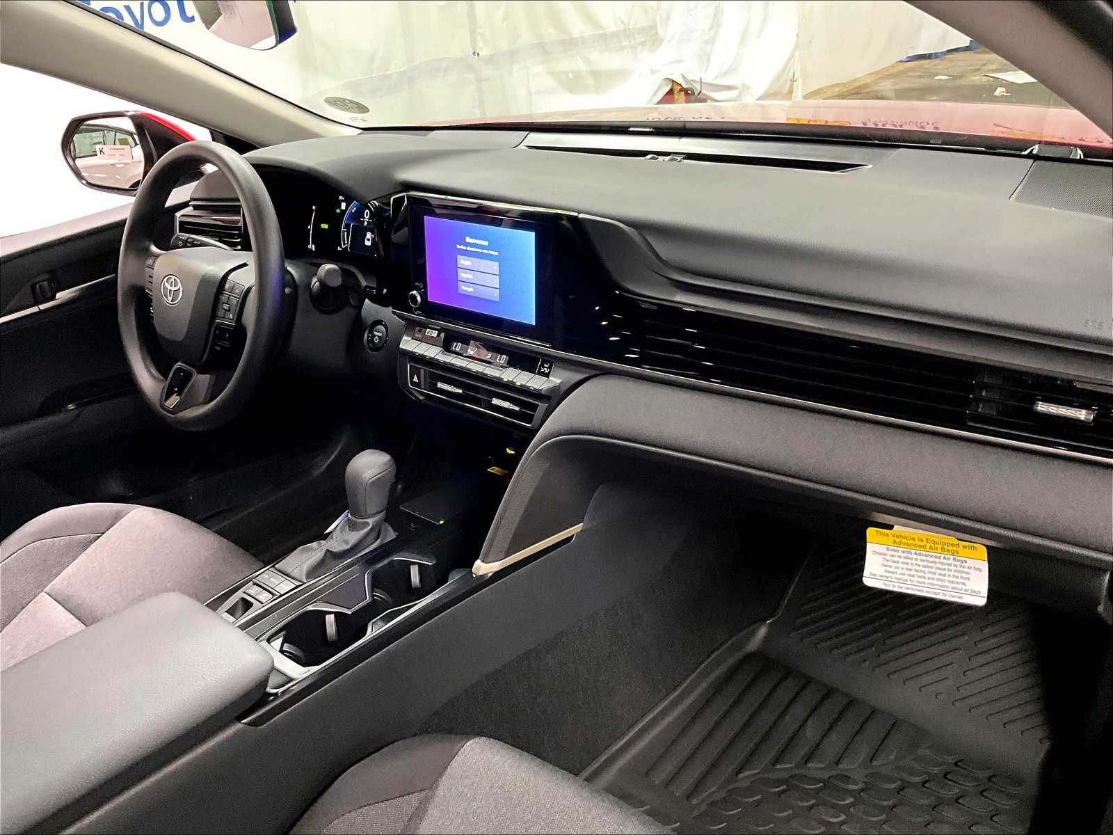 2026 Toyota Camry LE - Photo 10