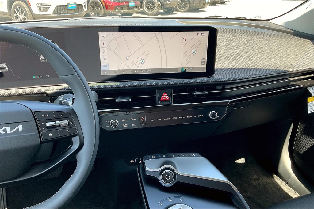 2025 Kia EV6 Wind - Photo 13