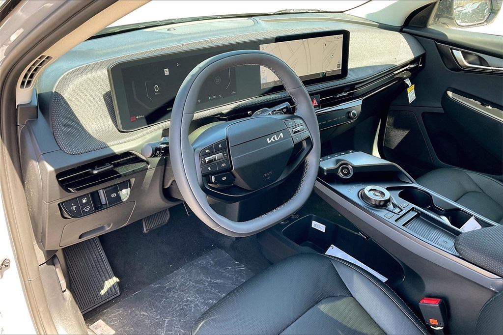 2025 Kia EV6 Wind - Photo 9
