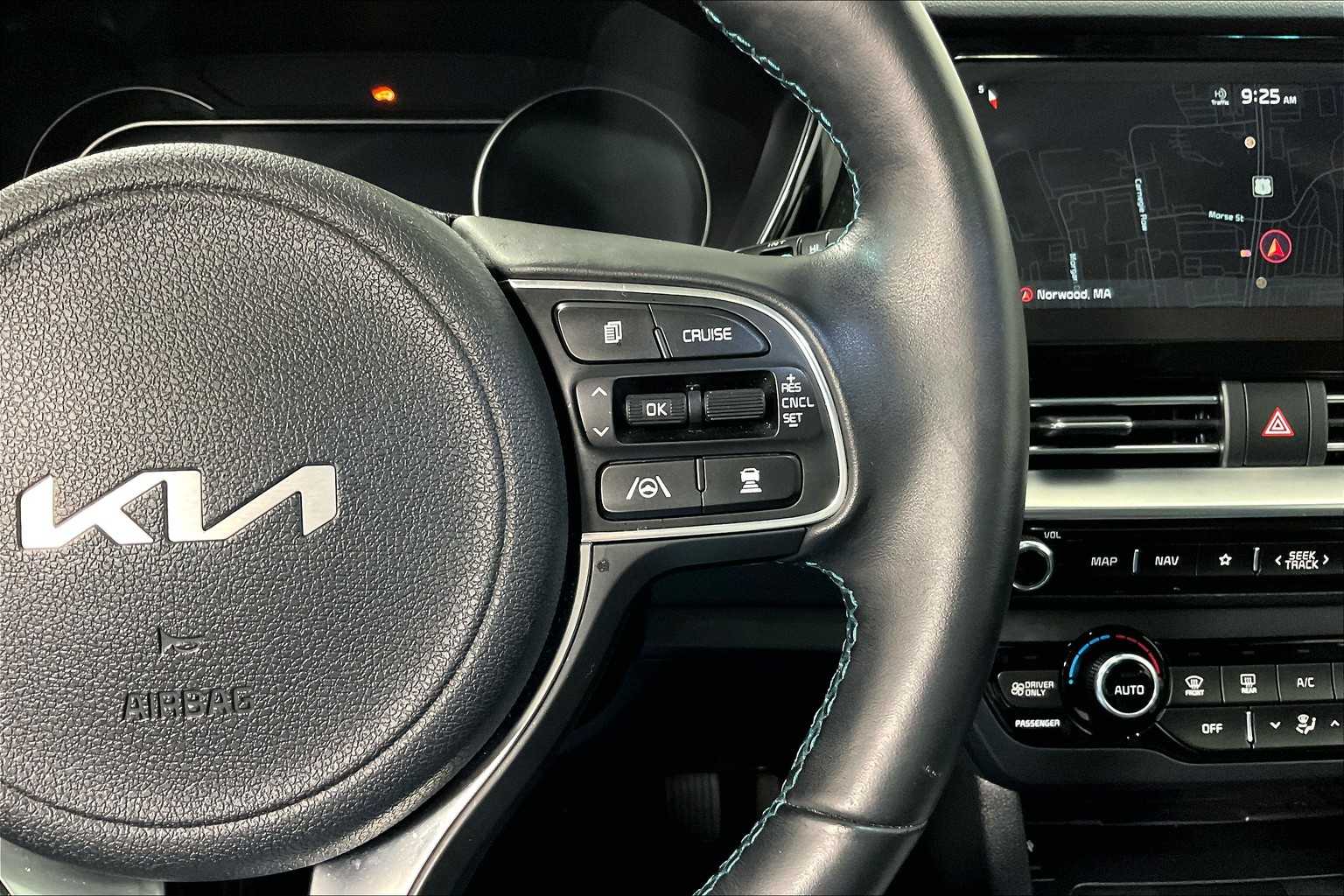 2022 Kia Niro EV EX Premium - Photo 24