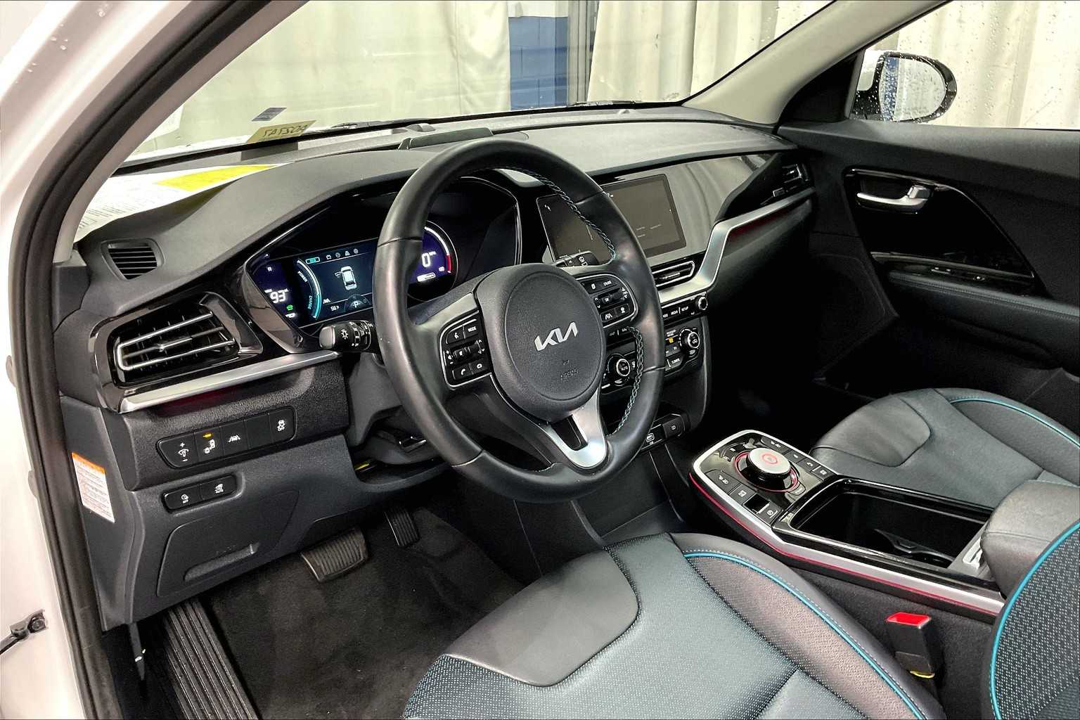 2022 Kia Niro EV EX Premium - Photo 8