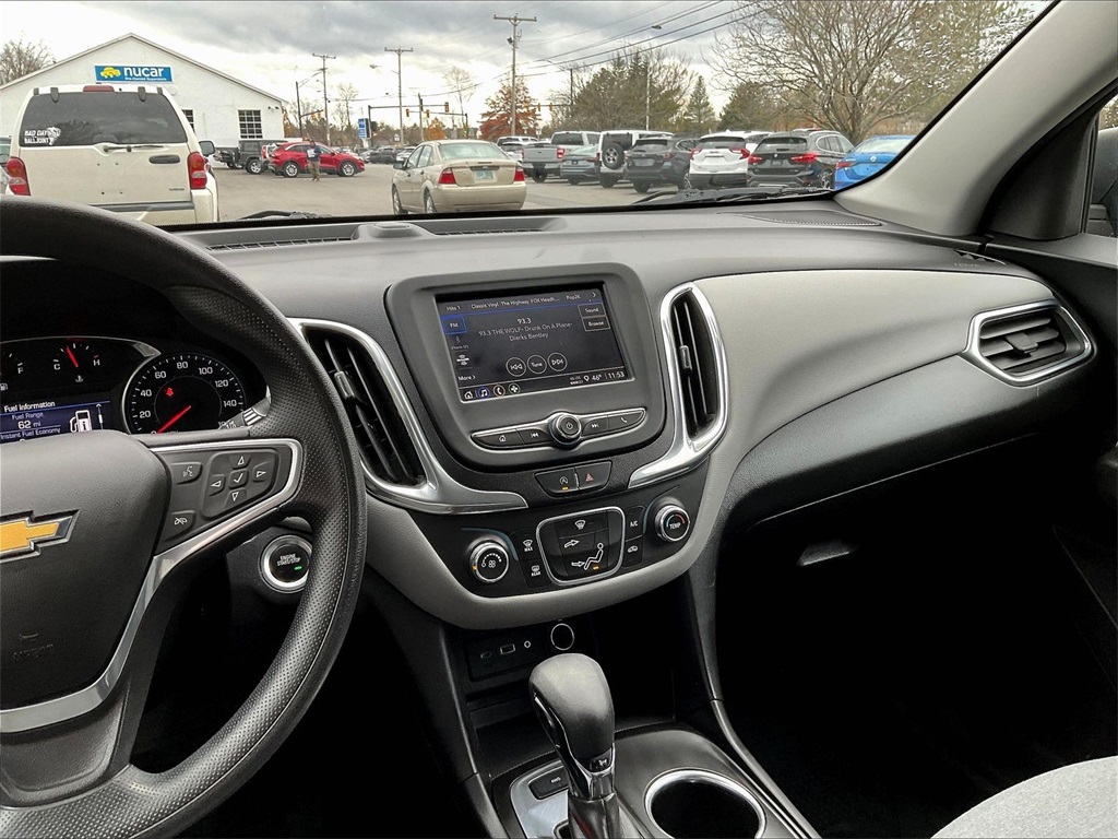 2022 Chevrolet Equinox LS - Photo 17