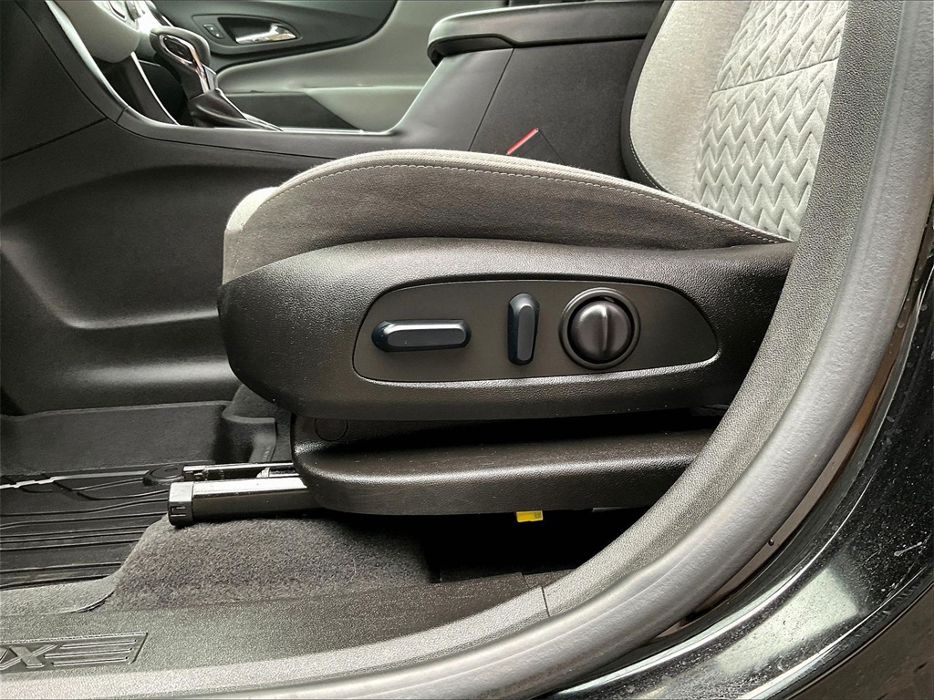 2022 Chevrolet Equinox LS - Photo 26