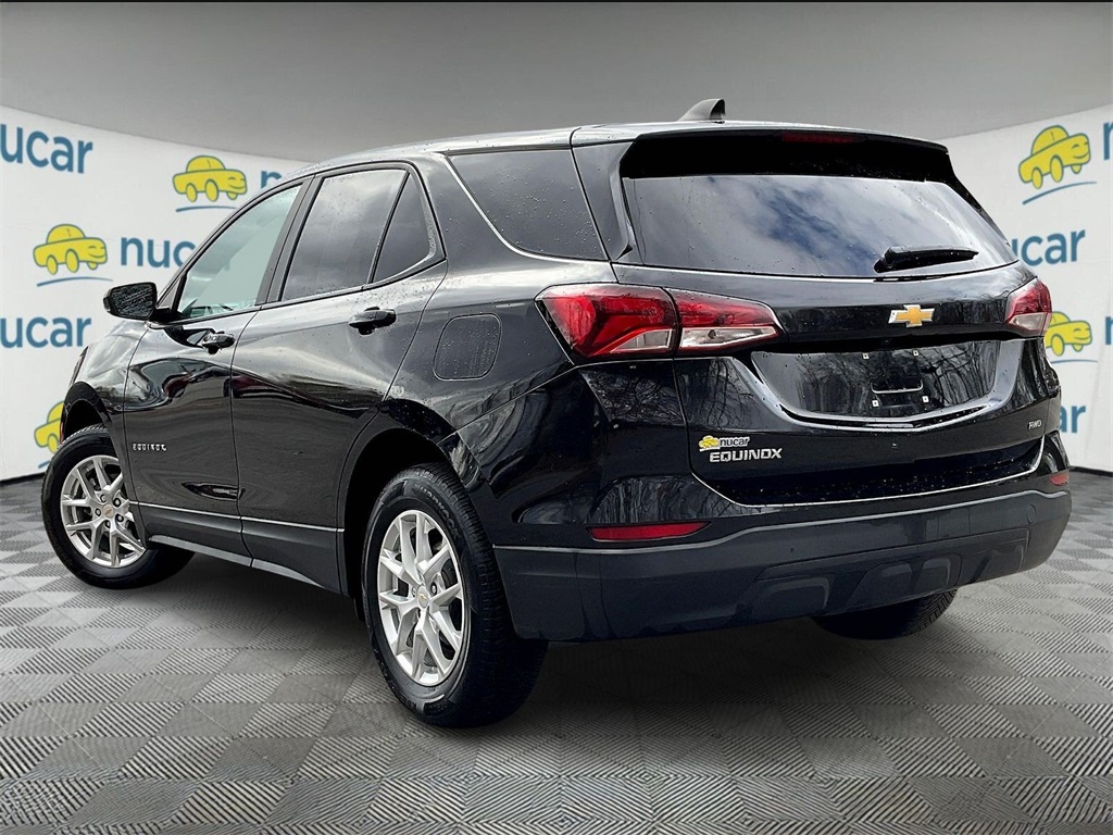 2022 Chevrolet Equinox LS - Photo 4