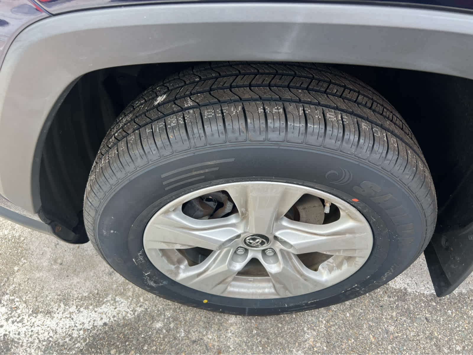 2019 Toyota RAV4 XLE - Photo 12