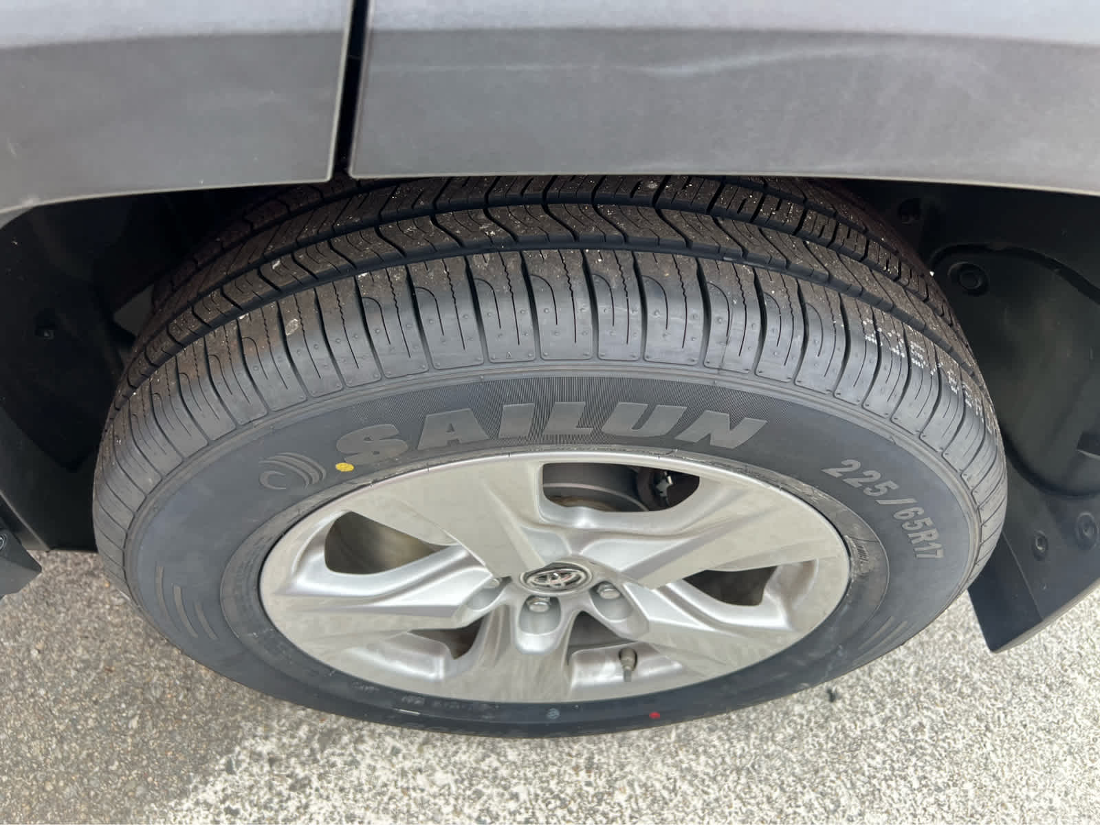 2019 Toyota RAV4 XLE - Photo 13