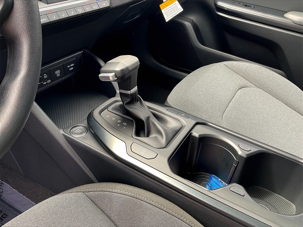 2025 Kia K4 LXS - Photo 14