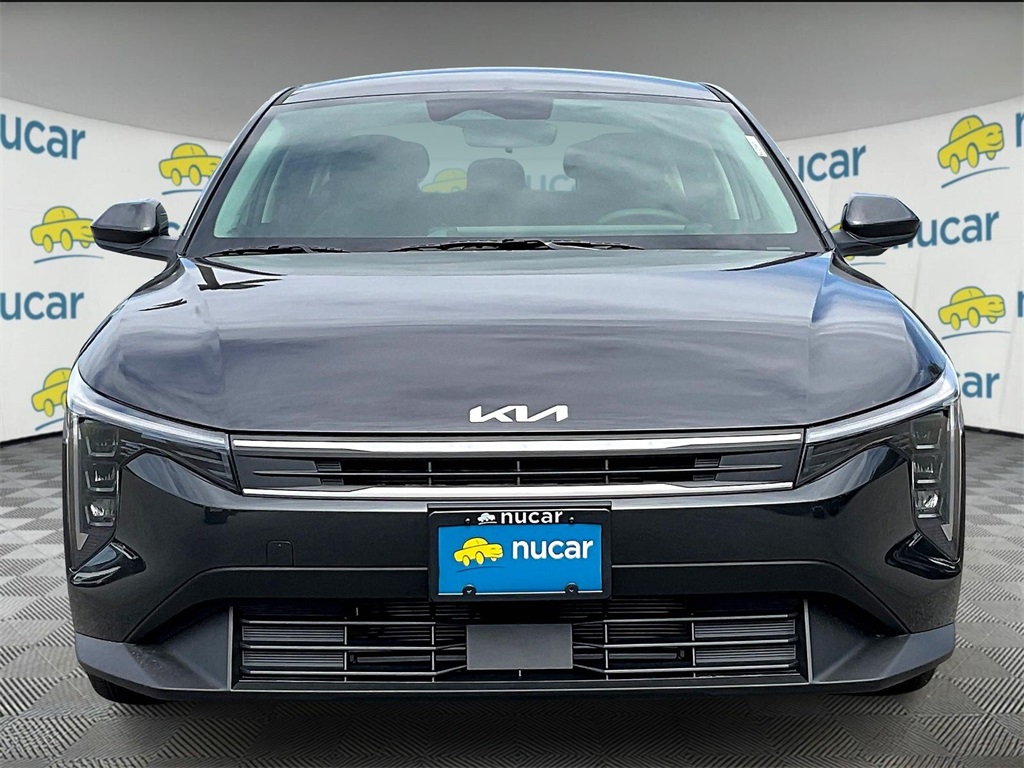 2025 Kia K4 LXS - Photo 2