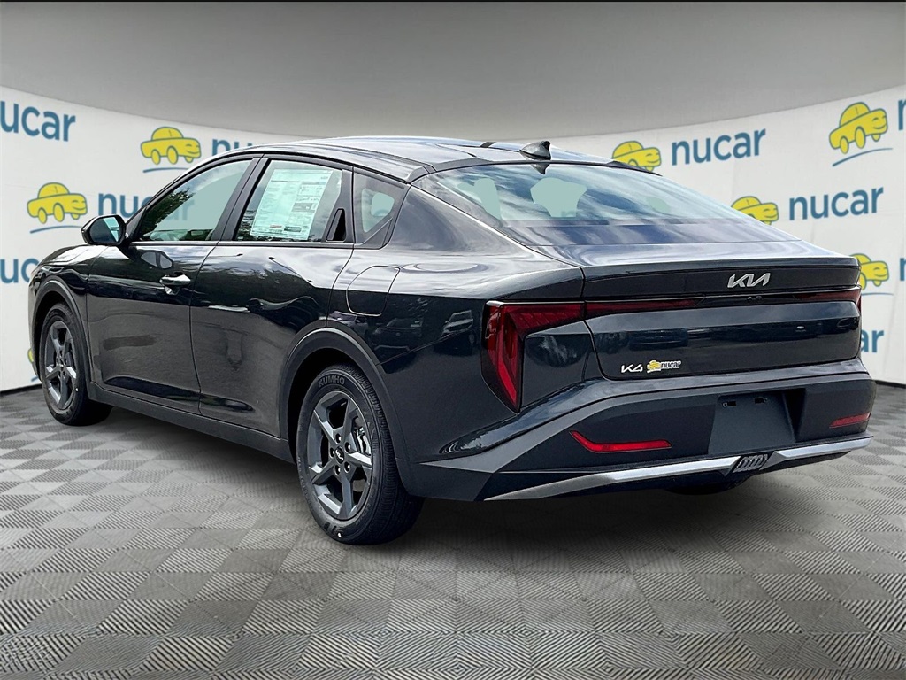 2025 Kia K4 LXS - Photo 5