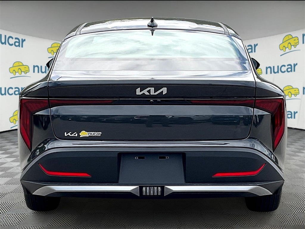 2025 Kia K4 LXS - Photo 6