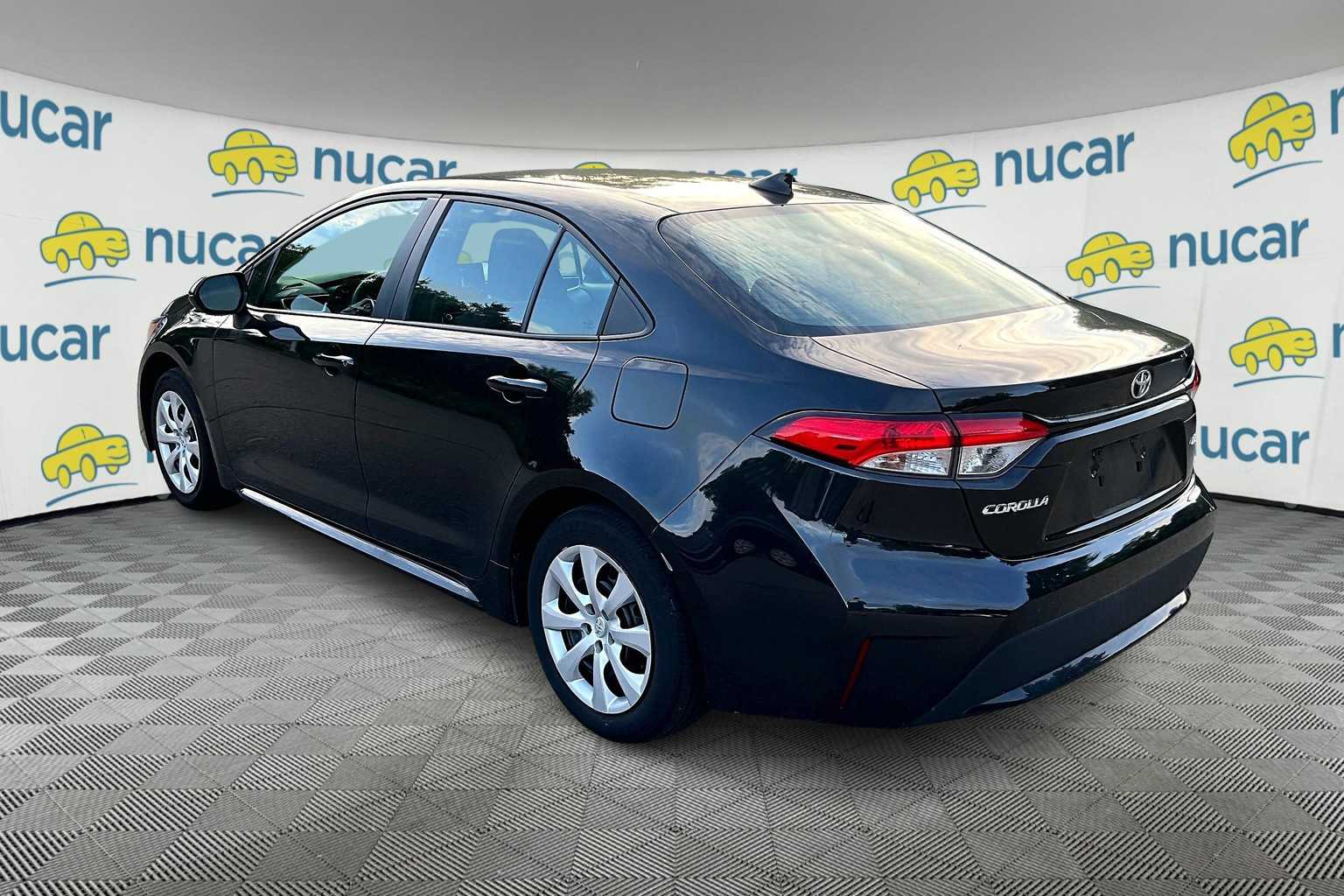 2022 Toyota Corolla LE - Photo 3