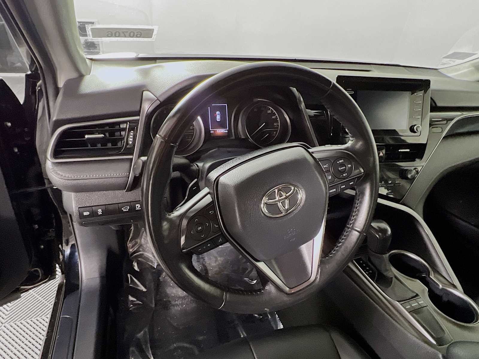 2023 Toyota Camry SE - Photo 11