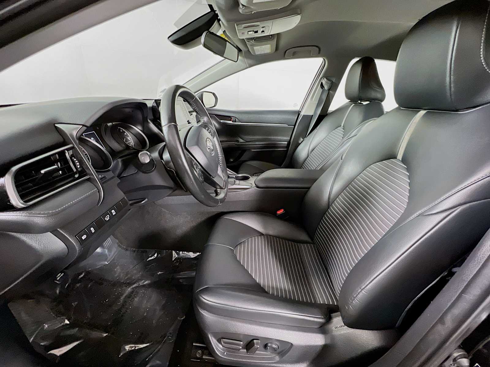 2023 Toyota Camry SE - Photo 20