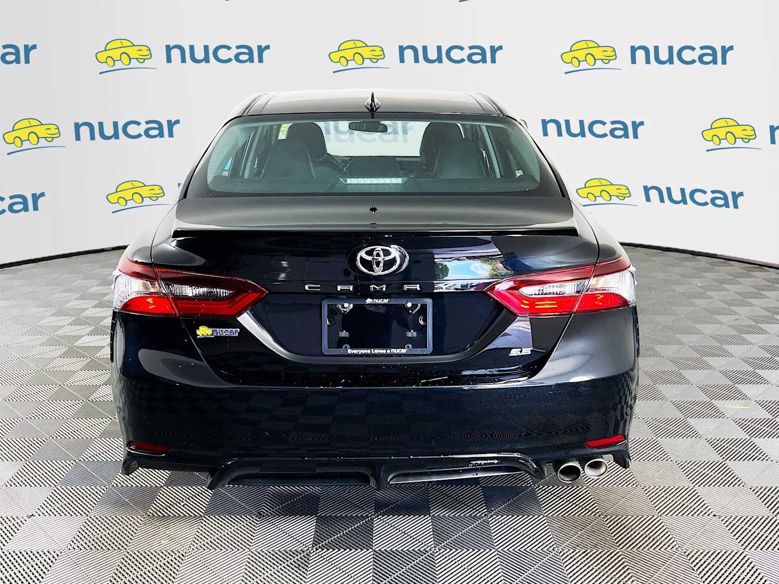 2023 Toyota Camry SE - Photo 6