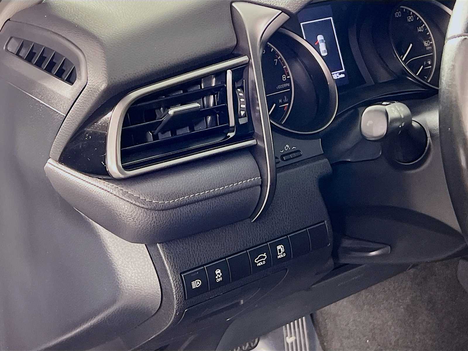 2023 Toyota Camry SE - Photo 10