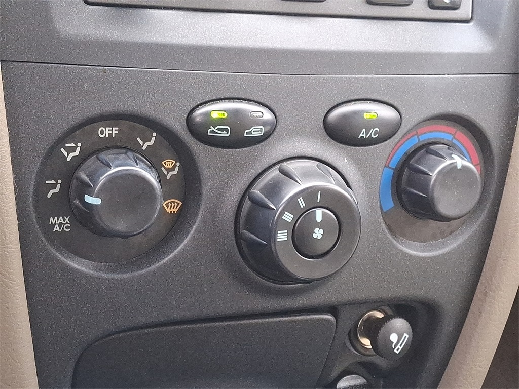 2005 Hyundai Santa Fe GLS - Photo 18
