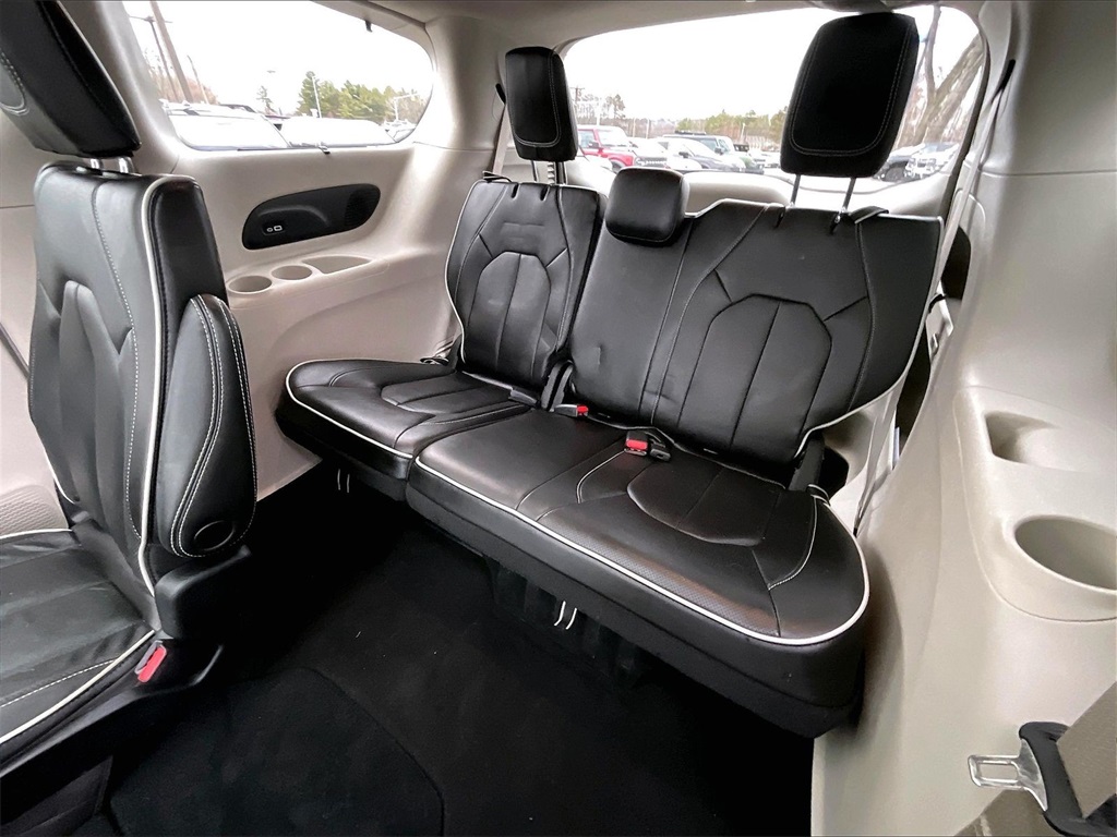 2023 Chrysler Pacifica Limited - Photo 16