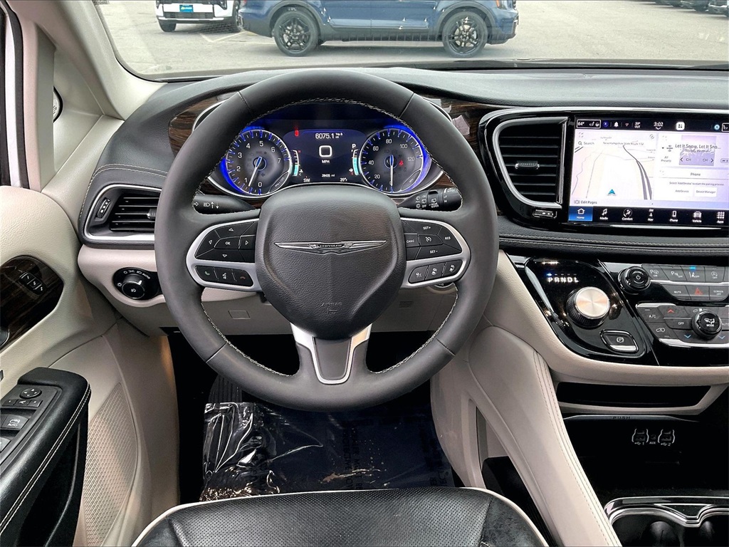 2023 Chrysler Pacifica Limited - Photo 17
