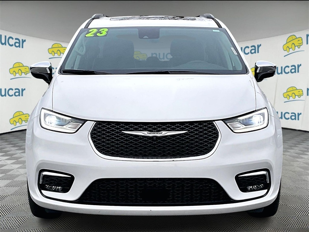 2023 Chrysler Pacifica Limited - Photo 2